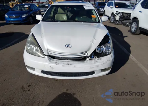 2002 Lexus Es 300 из США, поврежденный, VIN JTHBF30G925030155